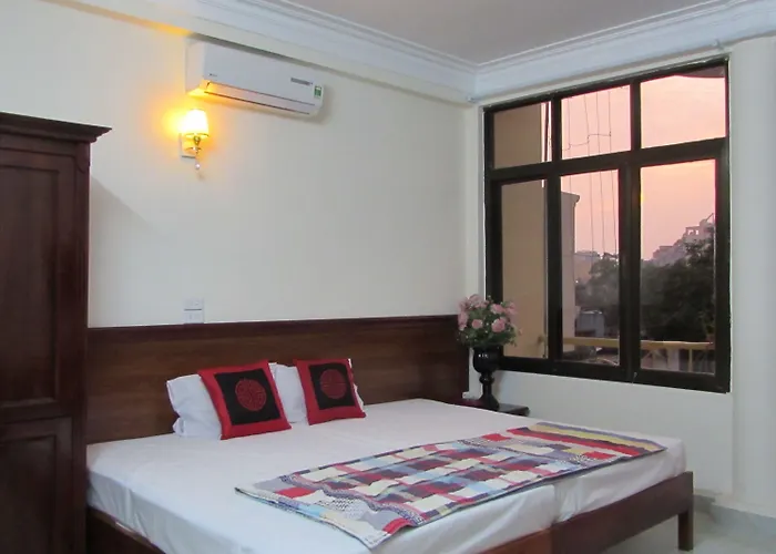 Viet Nhat - Bai Chay Hotel 2*