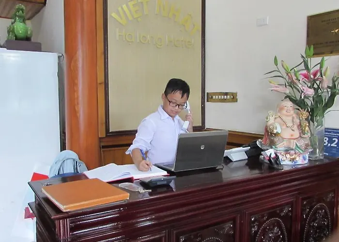 Hotel Viet Nhat - Bai Chay 2*