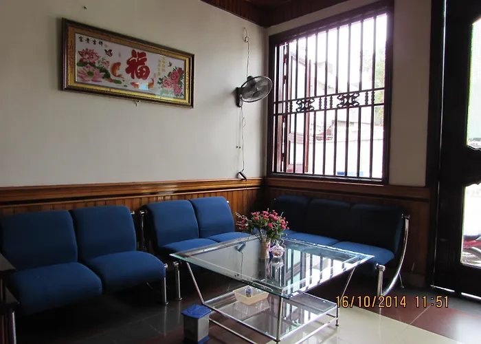 Viet Nhat - Bai Chay 2* Ha Long